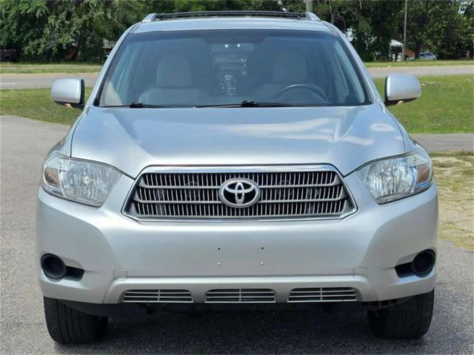 2010 Toyota Highlander - Image 3 of 31