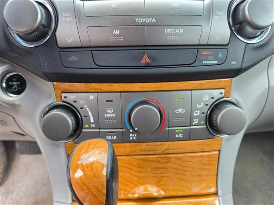2010 Toyota Highlander - Image 21 of 31