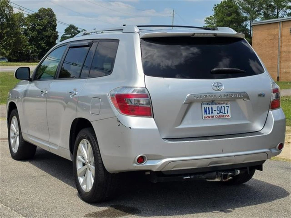 2010 Toyota Highlander - Image 10 of 31