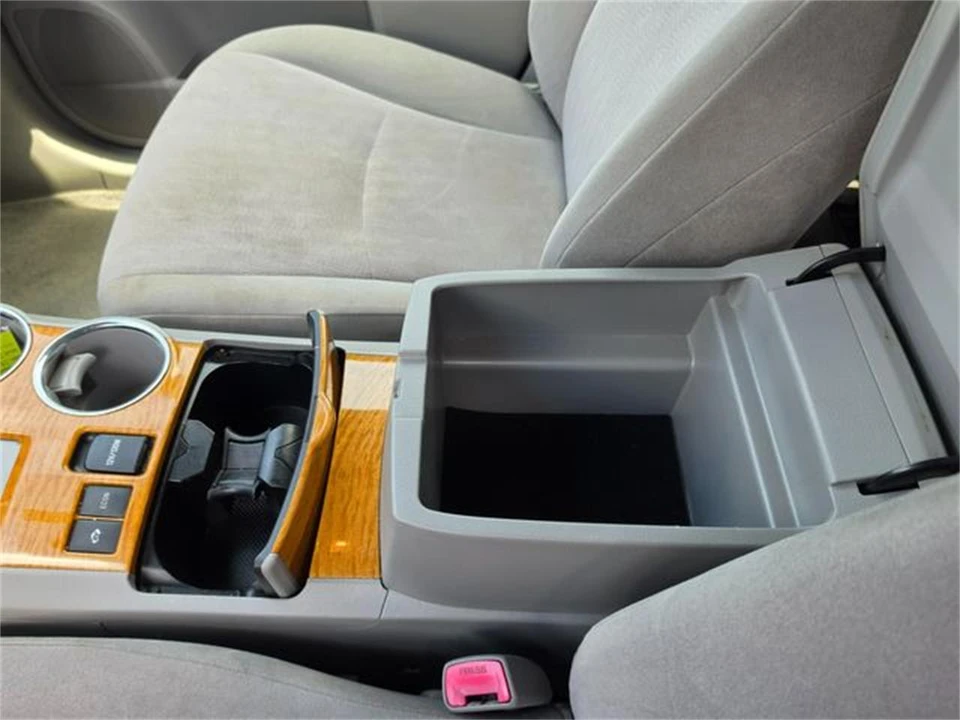 2010 Toyota Highlander - Image 26 of 31