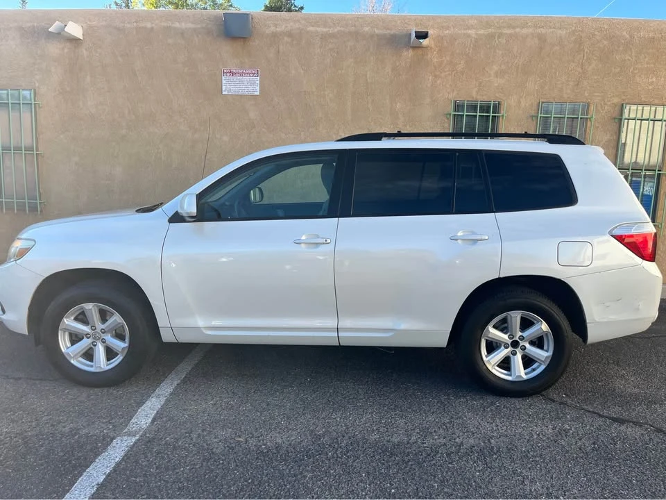 2010 Toyota Highlander - Image 4 of 15