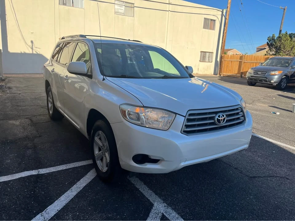 2010 Toyota Highlander - Image 6 of 15