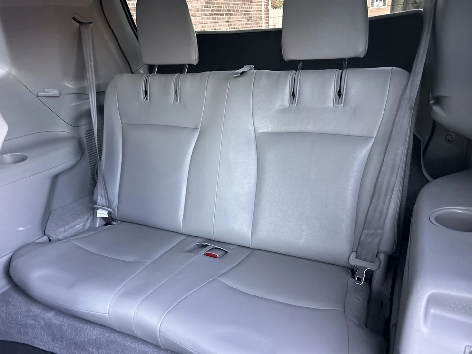 2010 Toyota Highlander - Image 14 of 21