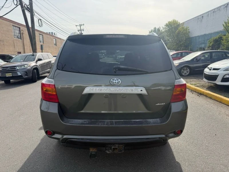 2010 Toyota Highlander - Image 3 of 12