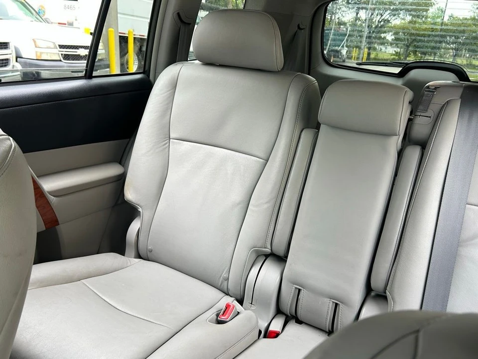 2010 Toyota Highlander - Image 12 of 12