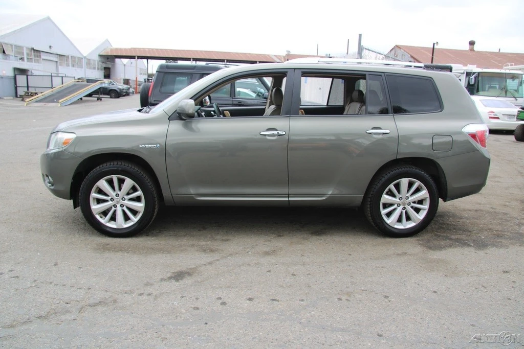 2010 Toyota Highlander - Image 3 of 21