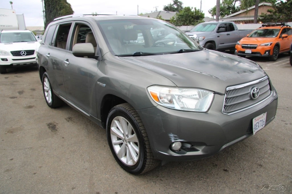 2010 Toyota Highlander - Image 10 of 21