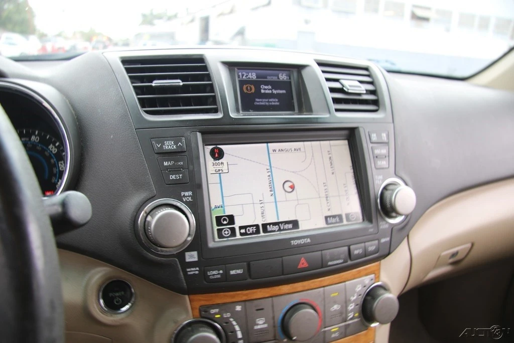 2010 Toyota Highlander - Image 21 of 21