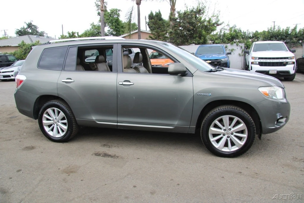 2010 Toyota Highlander - Image 9 of 21