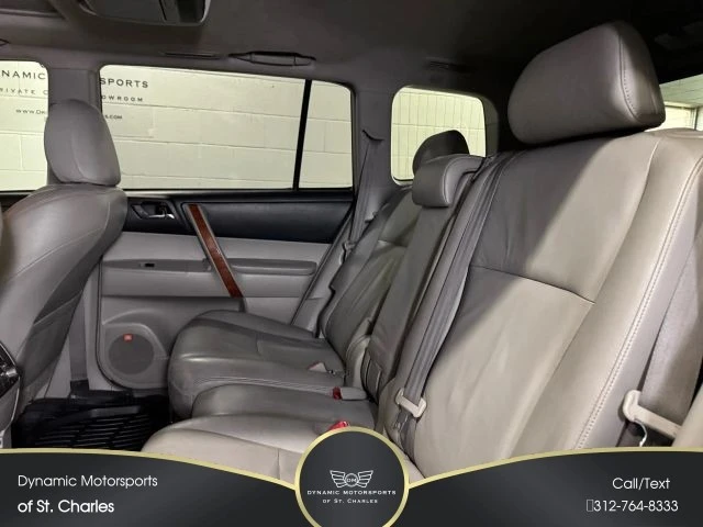 2010 Toyota Highlander - Image 20 of 21