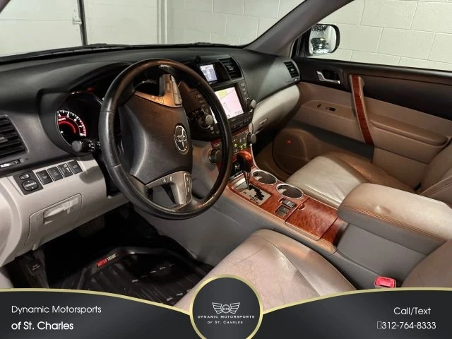 2010 Toyota Highlander - Image 12 of 21