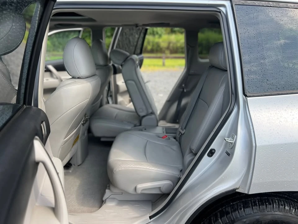 2010 Toyota Highlander - Image 12 of 16