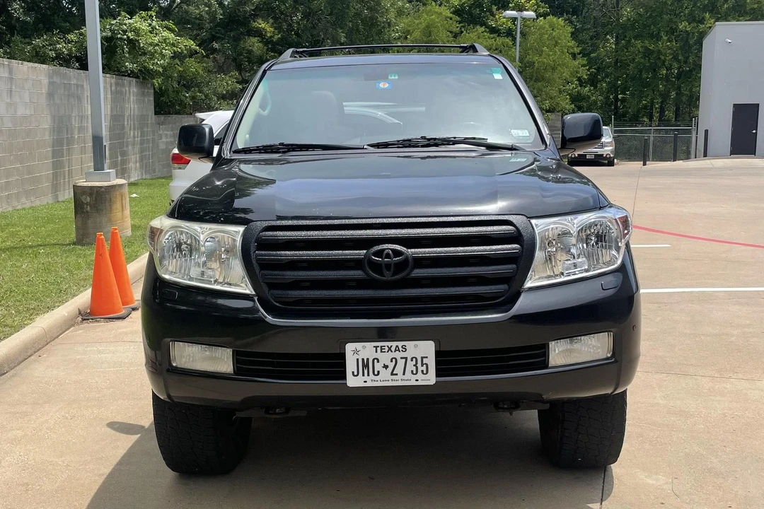 2010 Toyota J200 Land Cruiser - Image 2 of 31