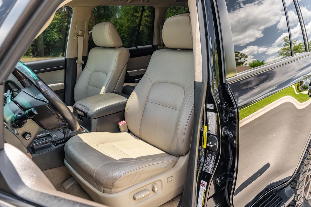 2010 Toyota J200 Land Cruiser - Image 27 of 31