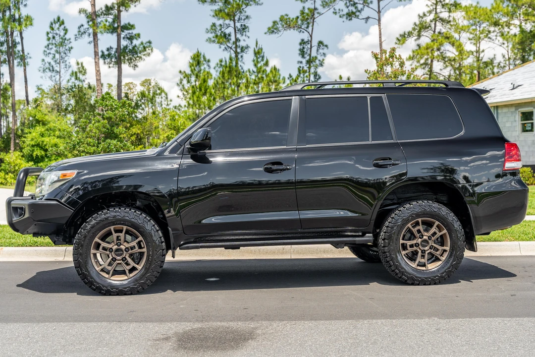 2010 Toyota J200 Land Cruiser - Image 3 of 31