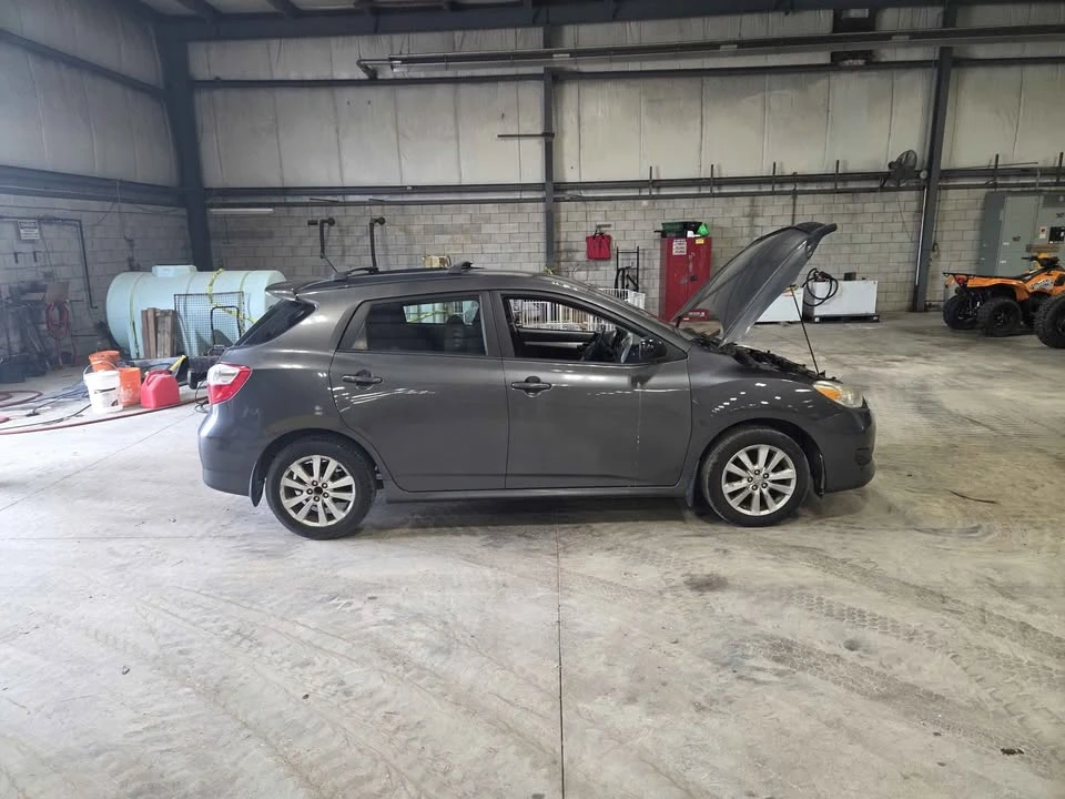 2010 Toyota Matrix - Image 2 of 6