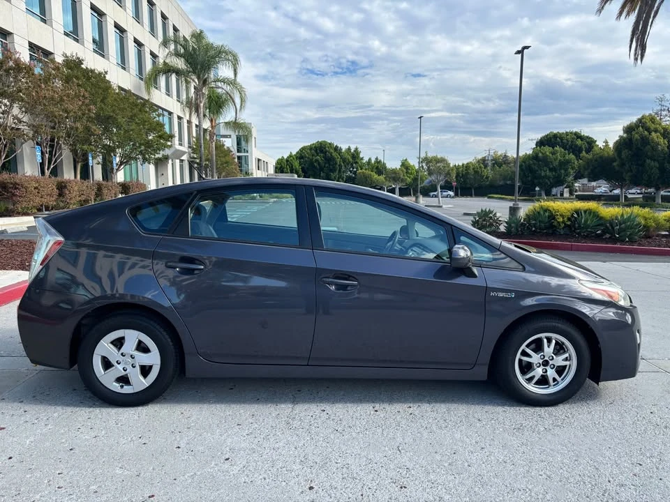 2010 Toyota Prius 3rd Gen - Image 6 of 15