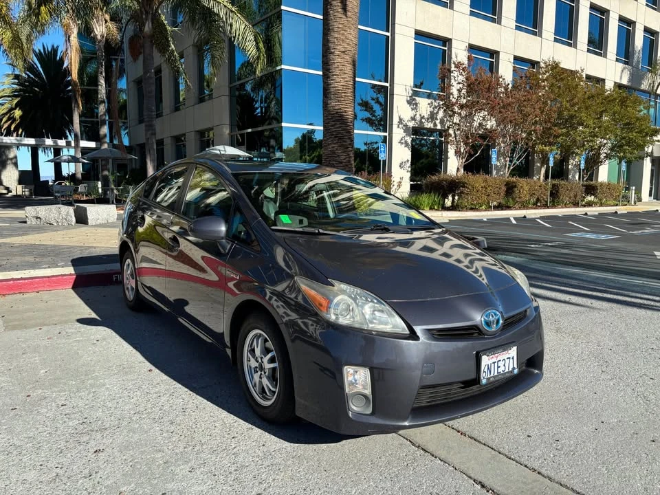 2010 Toyota Prius 3rd Gen - Image 7 of 15