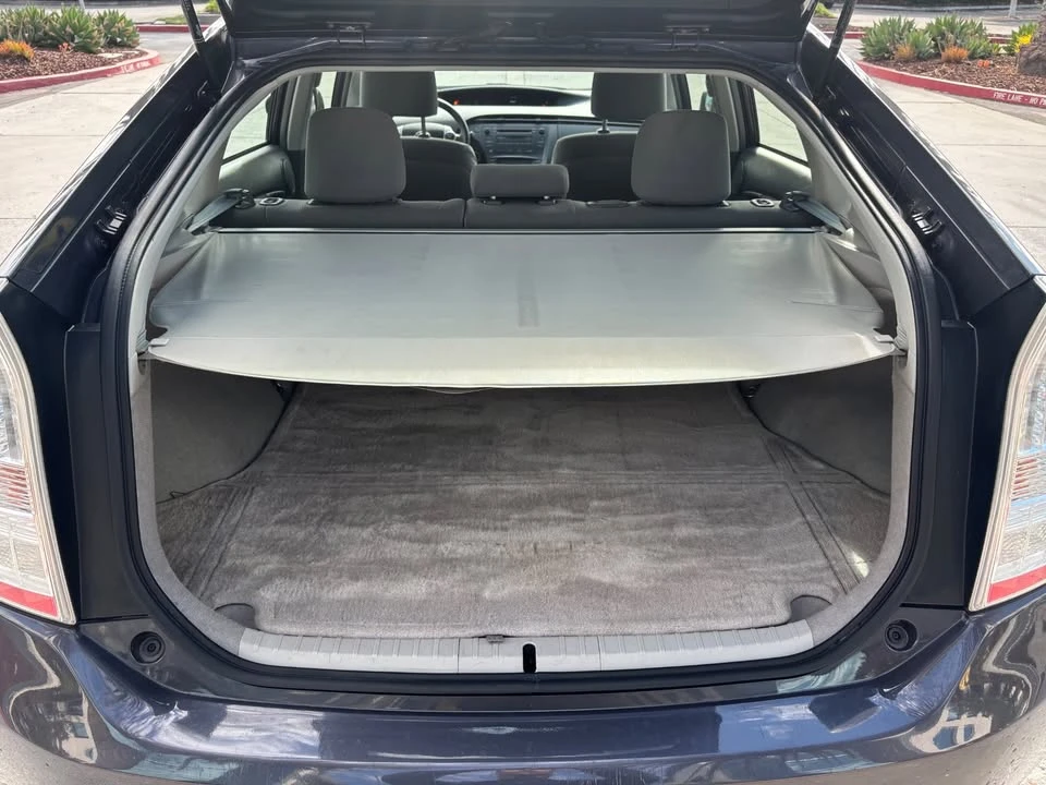 2010 Toyota Prius 3rd Gen - Image 14 of 15