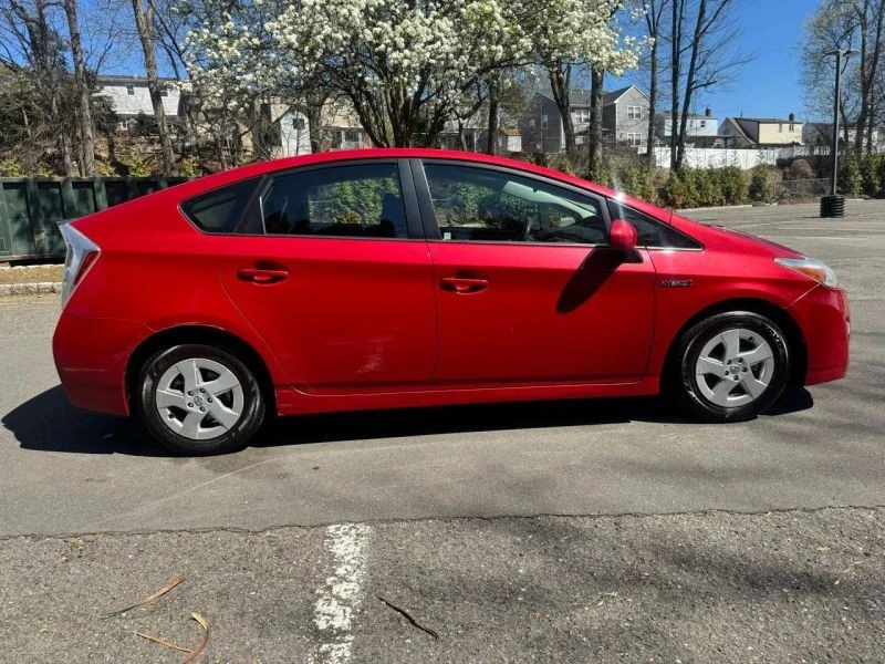 2010 Toyota Prius 3rd Gen - Image 8 of 12