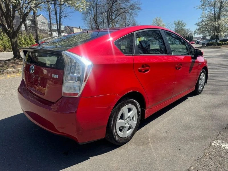 2010 Toyota Prius 3rd Gen - Image 7 of 12