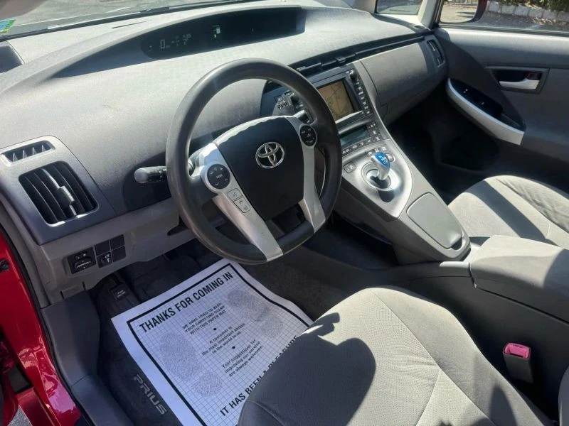 2010 Toyota Prius 3rd Gen - Image 12 of 12