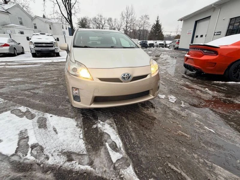 2010 Toyota Prius 3rd Gen - Image 4 of 12