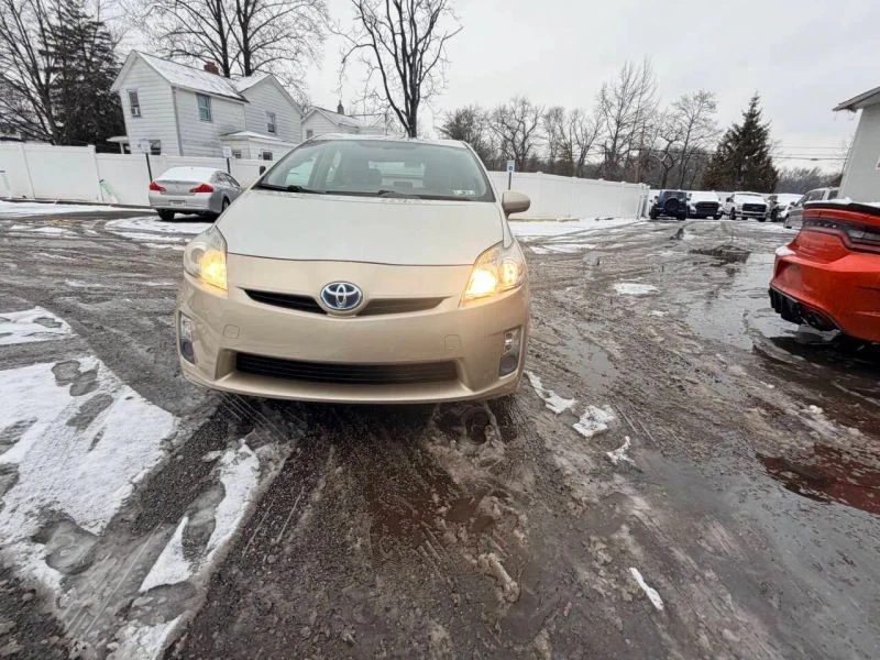 2010 Toyota Prius 3rd Gen - Image 3 of 12