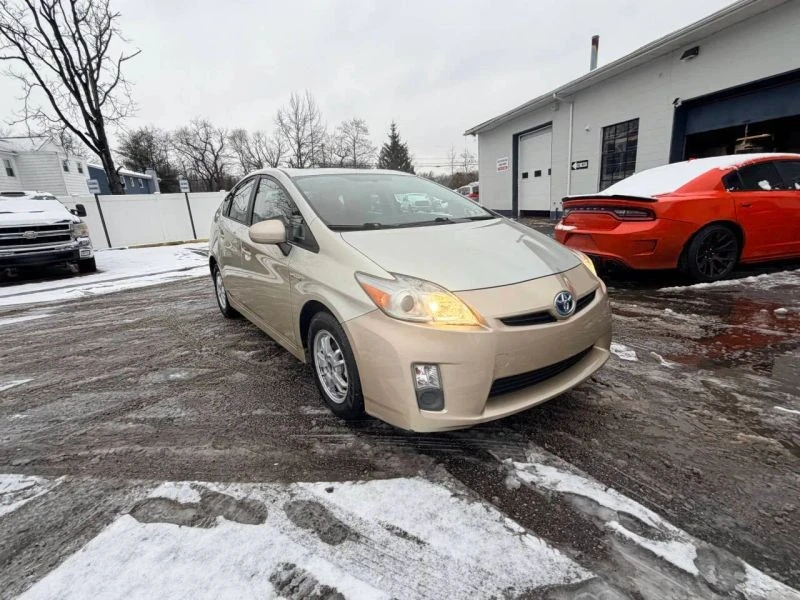 2010 Toyota Prius 3rd Gen - Image 5 of 12