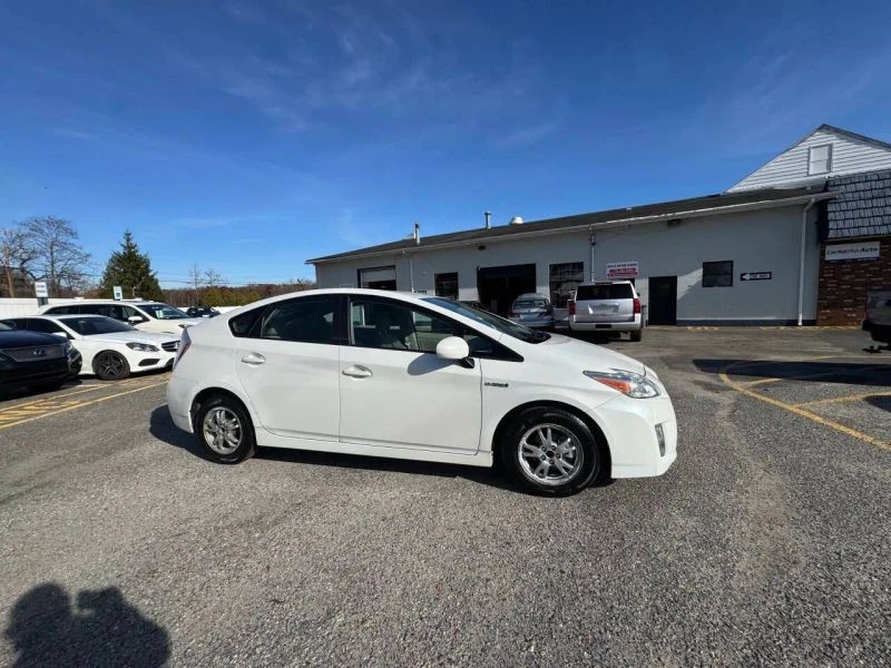 2010 Toyota Prius 3rd Gen - Image 5 of 12