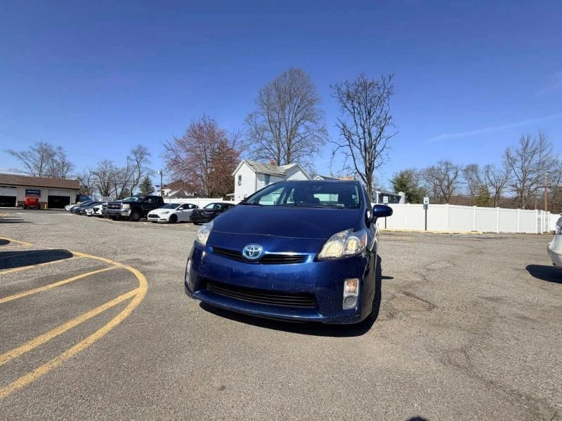 2010 Toyota Prius 3rd Gen - Image 2 of 12