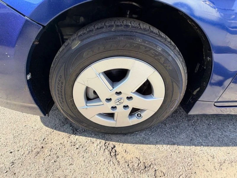 2010 Toyota Prius 3rd Gen - Image 12 of 12