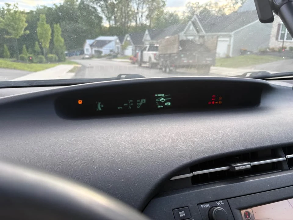 2010 Toyota Prius 3rd Gen - Image 11 of 17