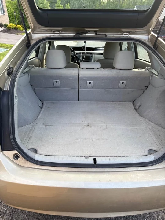 2010 Toyota Prius 3rd Gen - Image 7 of 17