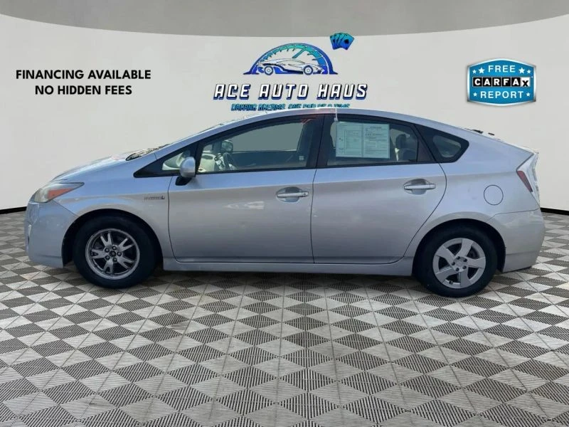 2010 Toyota Prius 3rd Gen - Image 4 of 12