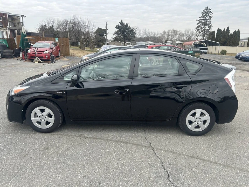 2010 Toyota Prius 3rd Gen - Image 8 of 21