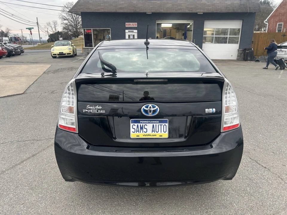 2010 Toyota Prius 3rd Gen - Image 6 of 21