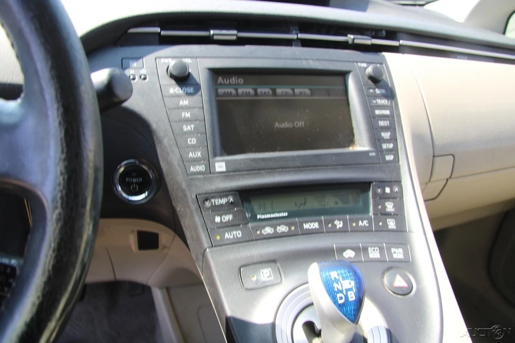 2010 Toyota Prius 3rd Gen - Image 19 of 21