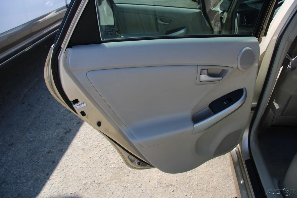 2010 Toyota Prius 3rd Gen - Image 21 of 21
