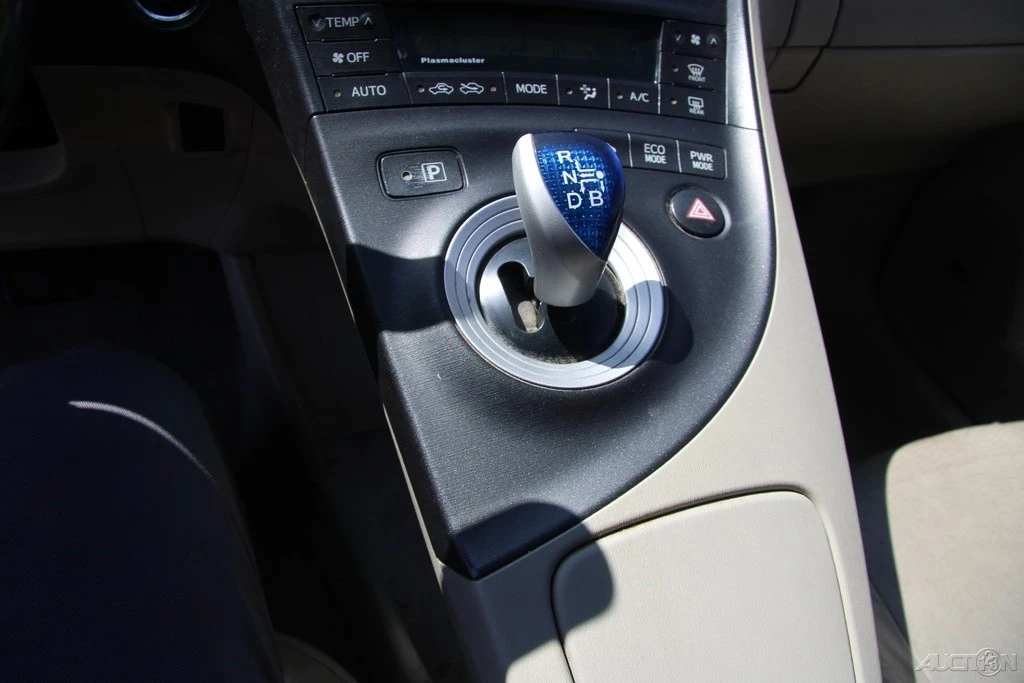 2010 Toyota Prius 3rd Gen - Image 20 of 21
