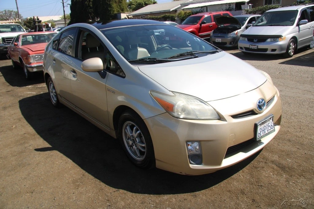 2010 Toyota Prius 3rd Gen - Image 10 of 21