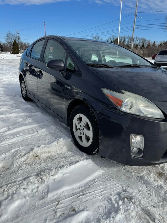 2010 Toyota Prius 3rd Gen - Image 3 of 18