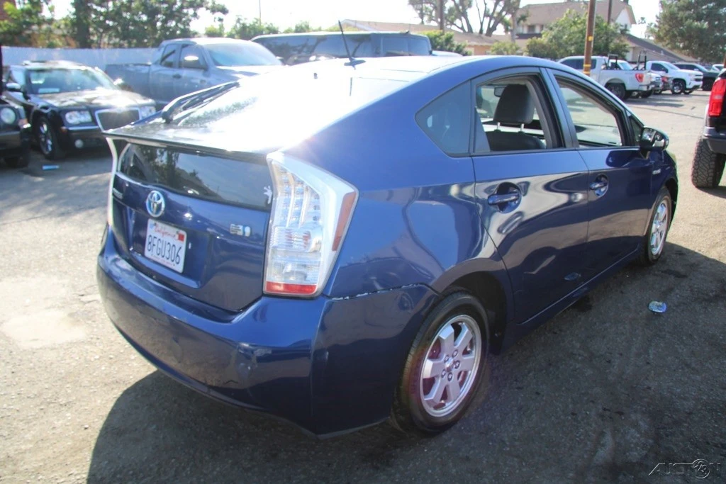 2010 Toyota Prius 3rd Gen - Image 6 of 21