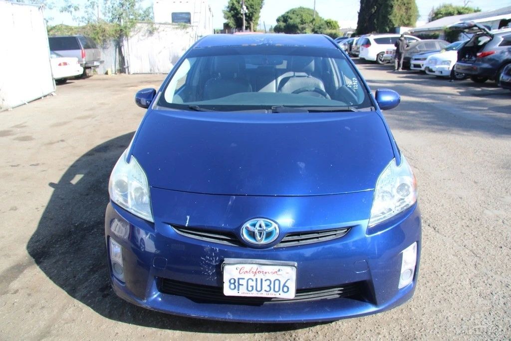 2010 Toyota Prius 3rd Gen - Image 9 of 21