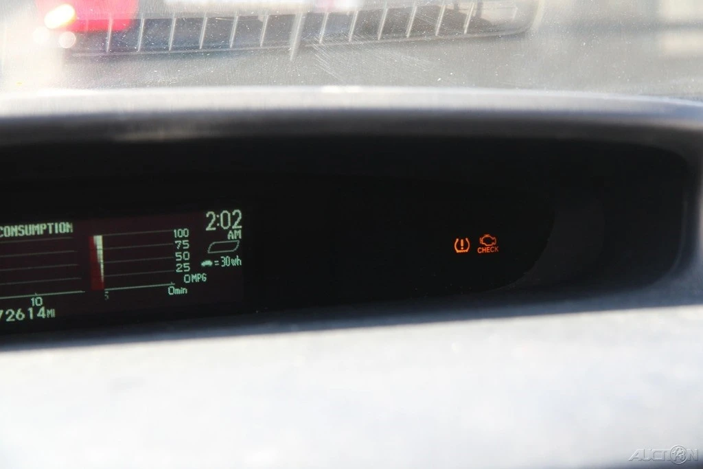 2010 Toyota Prius 3rd Gen - Image 15 of 21