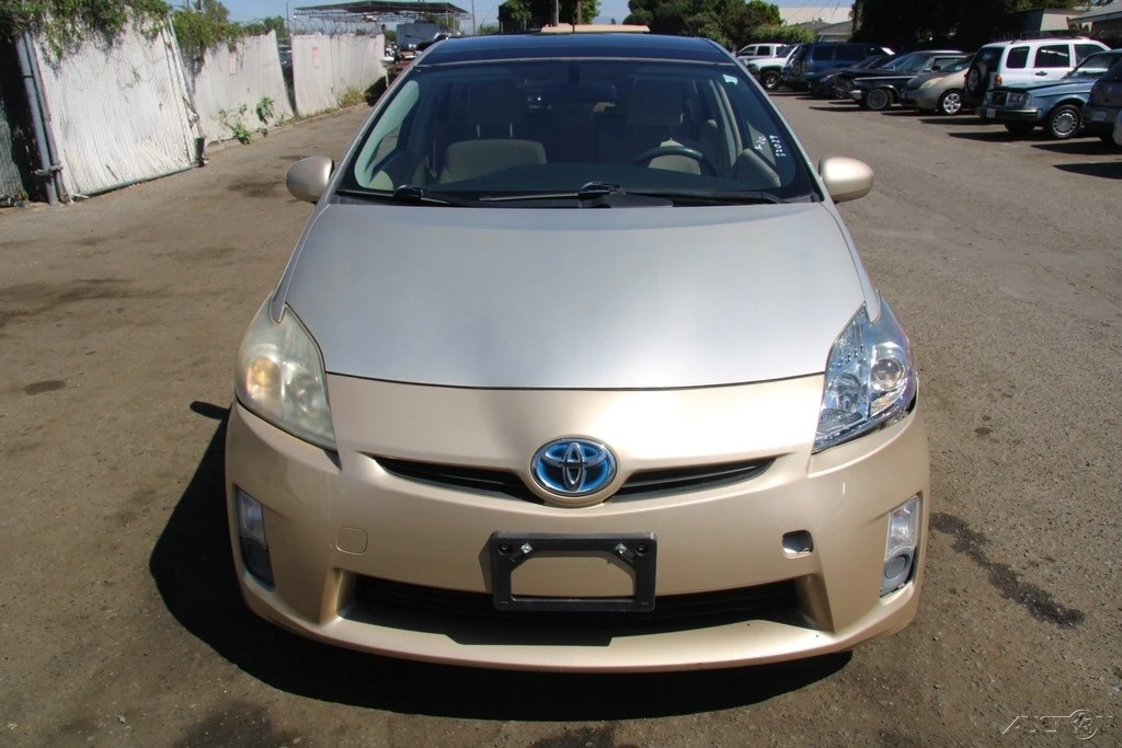 2010 Toyota Prius 3rd Gen - Image 11 of 21