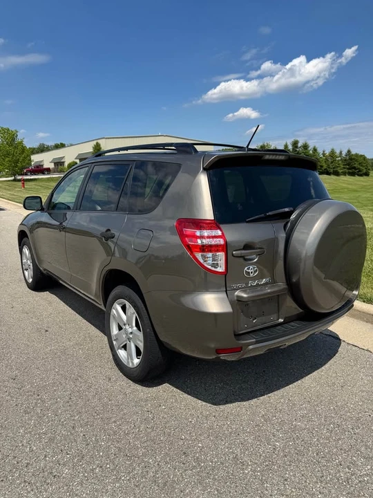 2010 Toyota RAV4 3rd Gen - Image 5 of 16