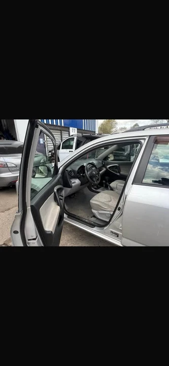 2010 Toyota RAV4 3rd Gen - Image 3 of 7