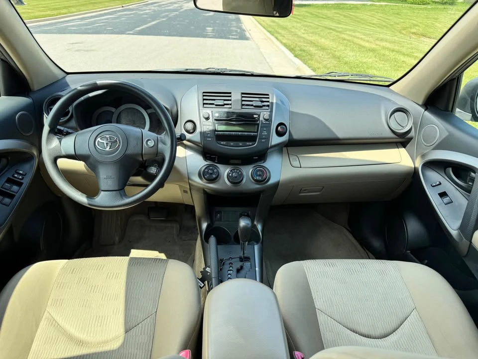 2010 Toyota RAV4 3rd Gen - Image 10 of 16