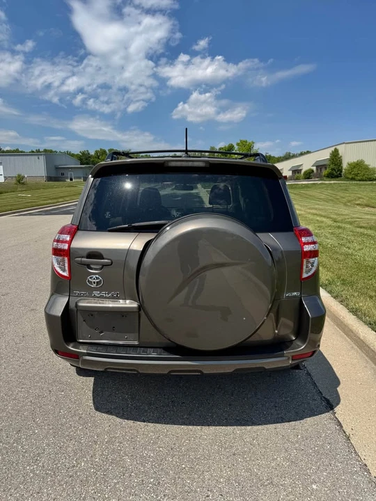 2010 Toyota RAV4 3rd Gen - Image 6 of 16